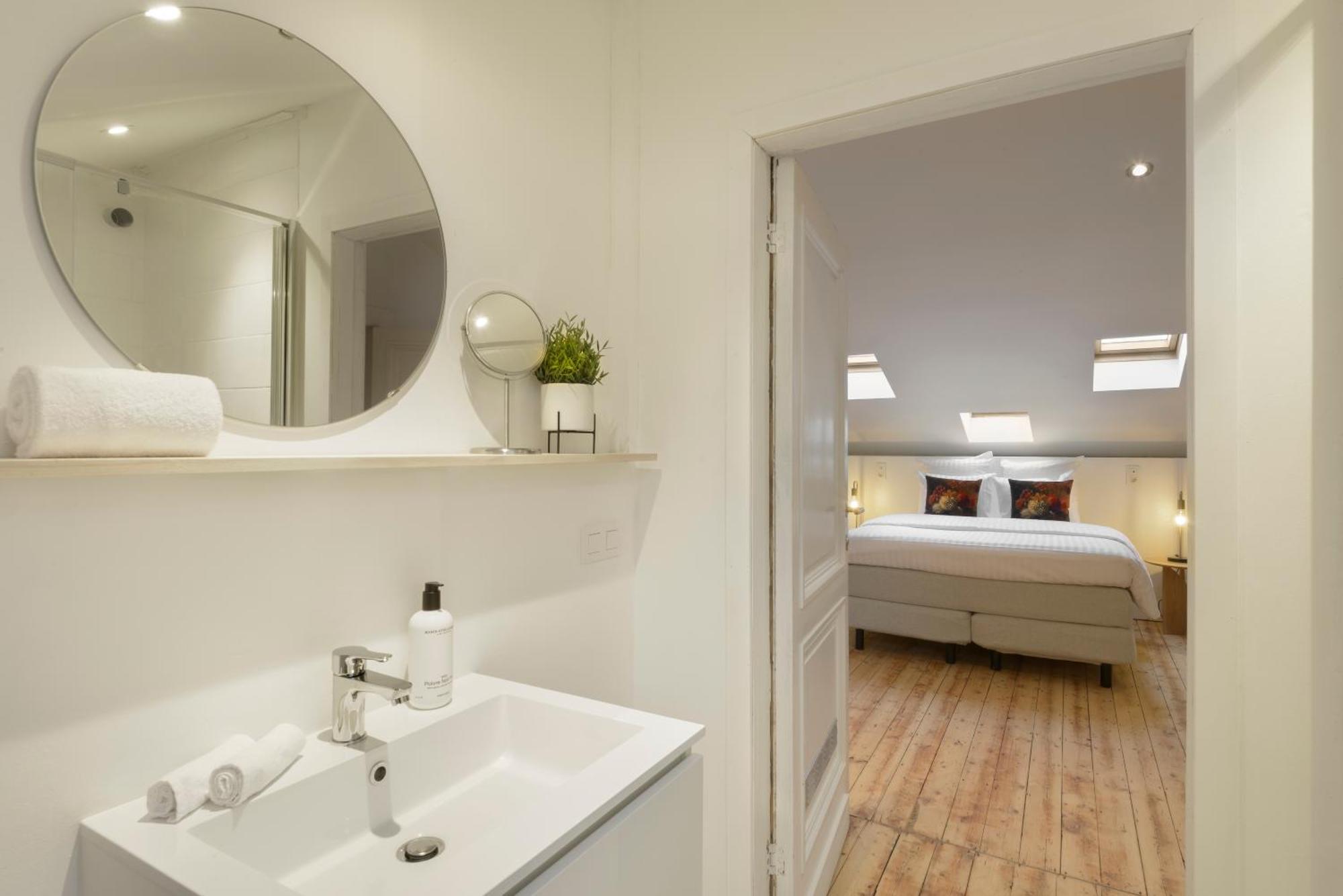 Our Bird'S Nest In The Heart Of Antwerp Hotell Exteriör bild